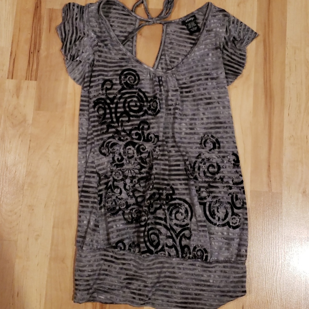 Short sleeve dress shirt
